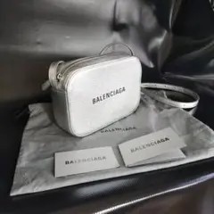 未使用 新品同 BALENCIAGA エヴリデイ ショルダーバッグ