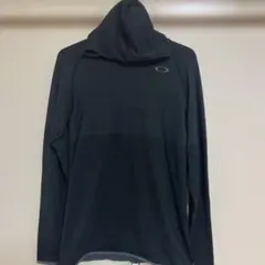 オークリー　フード付きランニングウェア