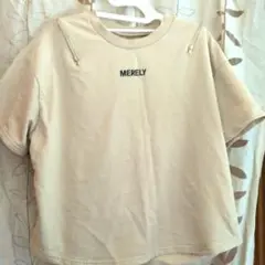 MERELY ベージュ 半袖Tシャツ