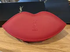 【新品未使用】YSL ポーチ イヴサンローラン リップ型ノベルティポーチ+ブラシ