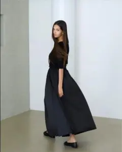AMOMMA switching volume dress シンプル　ワンピース