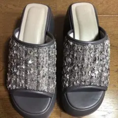 SUREVE ビーズ装飾 グレー サンダル サイズM22.5〜23.5cm