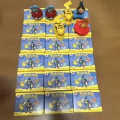 ポケモン フィギュアとカードセット
