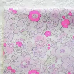 ベッツィ　アザレア　ブリーチ　輸入リバティタナローン　30cm×50cm