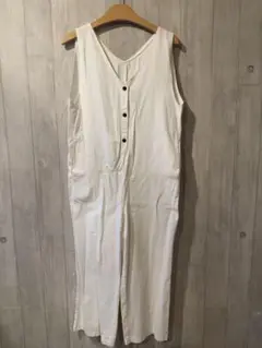ホワイト サロペット Vネック ボタン付き