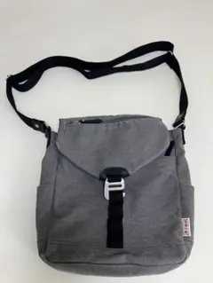 グレー ショルダーバッグ