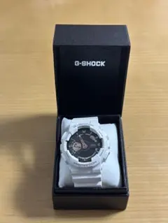 G-SHOCK ホワイト デジタル腕時計
