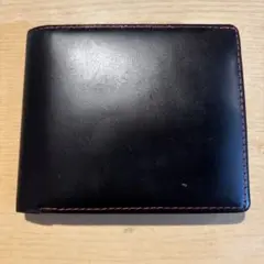 二つ折り財布