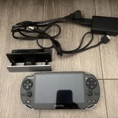 PS VITA 本体　充電器付き　スタンド充電器付