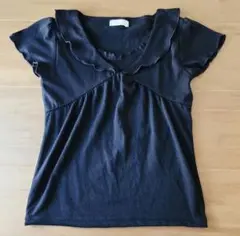 フリル付き黒Tシャツ 120
