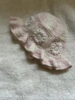 ハンドメイド　グラニースクエアバケットハット　 ベビーキッズ　お花モチーフ