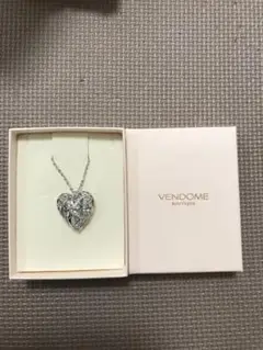 ハートのロングネックレス