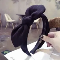 カチューシャ　リボン　黒　ブラック