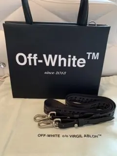 off-whiteショルダーバッグ