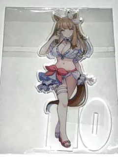 アーモンドアイ　アクリルスタンド