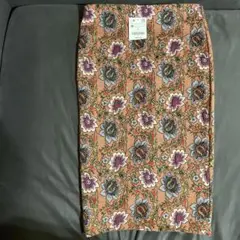 未使用タグ付き　ZARA TRAFALUC 花柄タイトスカート Mサイズ
