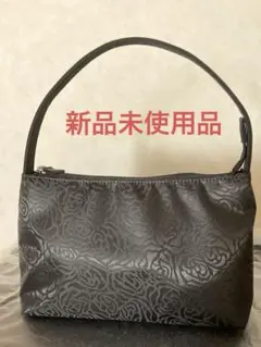 黒のローズ柄ハンドバッグ
