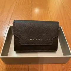 マルニ MARNI 財布 三つ折り ミニ財布 サフィアーノレザー ブラック 新品