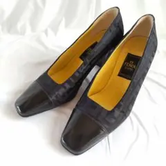 FENDI フェンディ パンプス 35.5 ズッカ柄 黒 シンプル