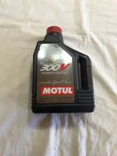 MOTUL モチュール300V 5w-30 2L 新品 エンジンオイル