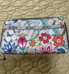 LeSportsac 花柄 長財布（新品未使用保管品）