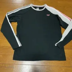 アリーナ 長袖 Tシャツ Ｓサイズ