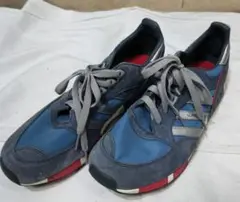 未使用 adidas スニーカー