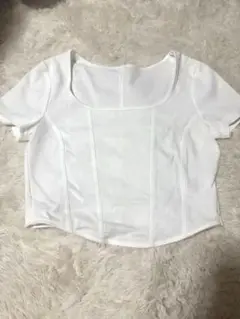 GU オープンネックTシャツ