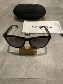 OAKLEY オークリー　FROGSKINS 偏光サングラス　PRIZM P