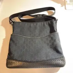 Item thumbnail for item 7d181525-ab1f-4d6d-bcaa-f9b2d5a9be88