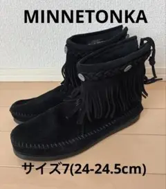 MINNETONKA フリンジショートブーツ　黒サイズ7(24〜24.5cm)
