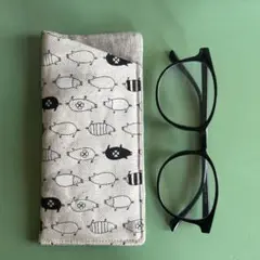 ハンドメイド　handmade 豚　布製メガネケース ぶた　ブタ　pig 老眼鏡