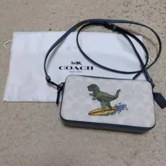 COACH 恐竜リキシーサーフィンショルダーバッグ