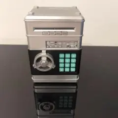 貯金箱　ナンバーロック式