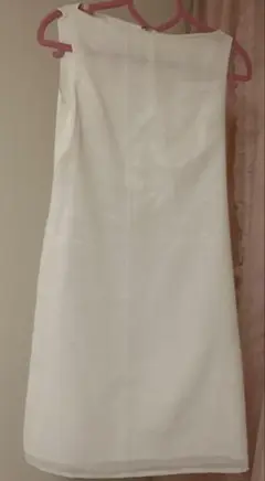 ホワイト ノースリーブ ワンピース