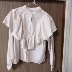 美品e m s フリル付き長袖シャツ 薄いピンク