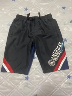 KIDSWEAR アメリカンスタイル 水着 黒赤青