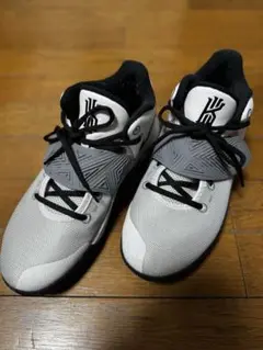 NIKE カイリーフライトラップ3 イーピー KyrieFlytrap3