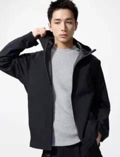 【未使用に近い】UNIQLO ブロックテックパーカ/3Dカット