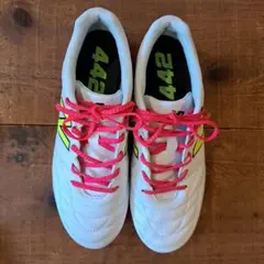 new balance 424 サッカーシューズ ホワイト/ピンク/イエロー サッカースパイク ニューバランス シューズ ピンク」の人気商品