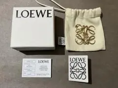LOEWE アナグラムブローチ