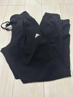 adidas ワンポイントイージーパンツ　ランニングウェア