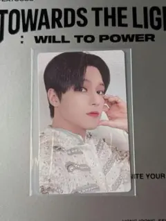 ATEEZ TOWARDS THE LIGHT PLAYCODE ウヨントレカ