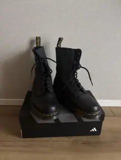 Dr. Martens 1490 10ホール