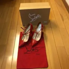 クリスチャン ルブタン エナメルパンプス