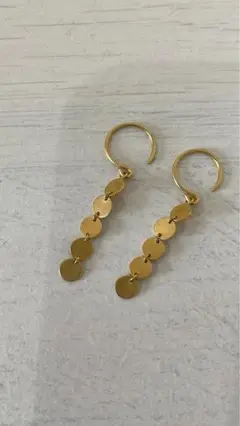 マリーエレーヌドゥタイヤック 5連ピアス