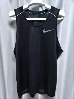 ナイキ　ランニング　タンクトップ　黒　メッシュ