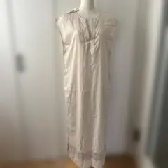 アイボリー ノースリーブ ロングワンピース