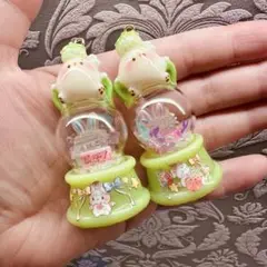 【ラスト1点のみ】うさたんスノードームキーホルダー