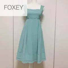 美品☆フォクシーニューヨーク 膝丈ワンピース 水色 ブルー ノースリーブ 38
